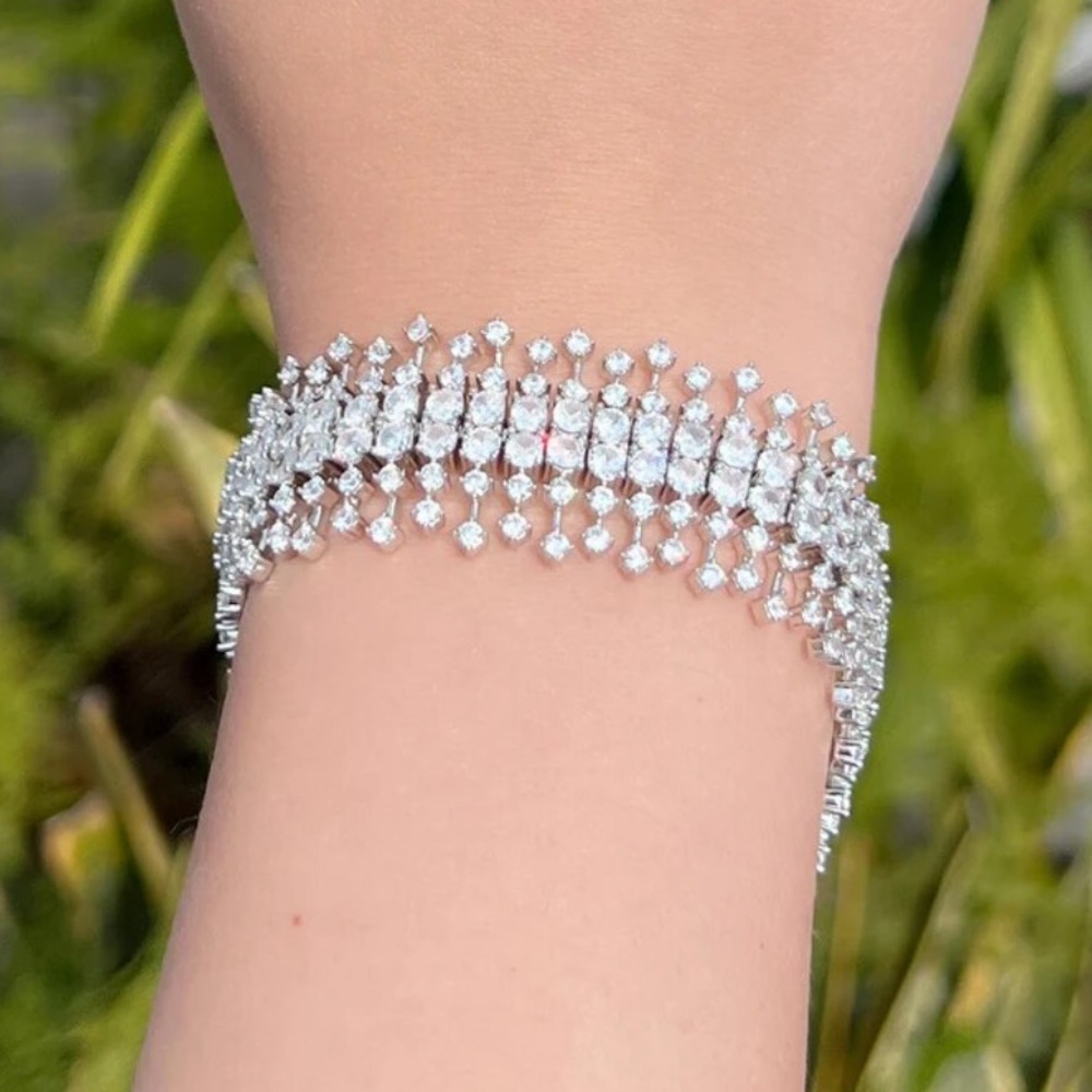 Gorgeous Silver Zircon Bracelet - Picture 4 of 6